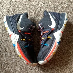 Nike Kyrie 5  Friends Multi/Color AO2918-006 Size 6y/ Men’s 6/ women’s 7.5